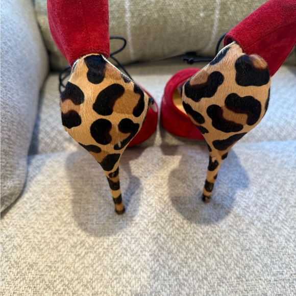Christian Louboutin Chic Red Suede Heels with Bow Detail - Picture 3 of 6